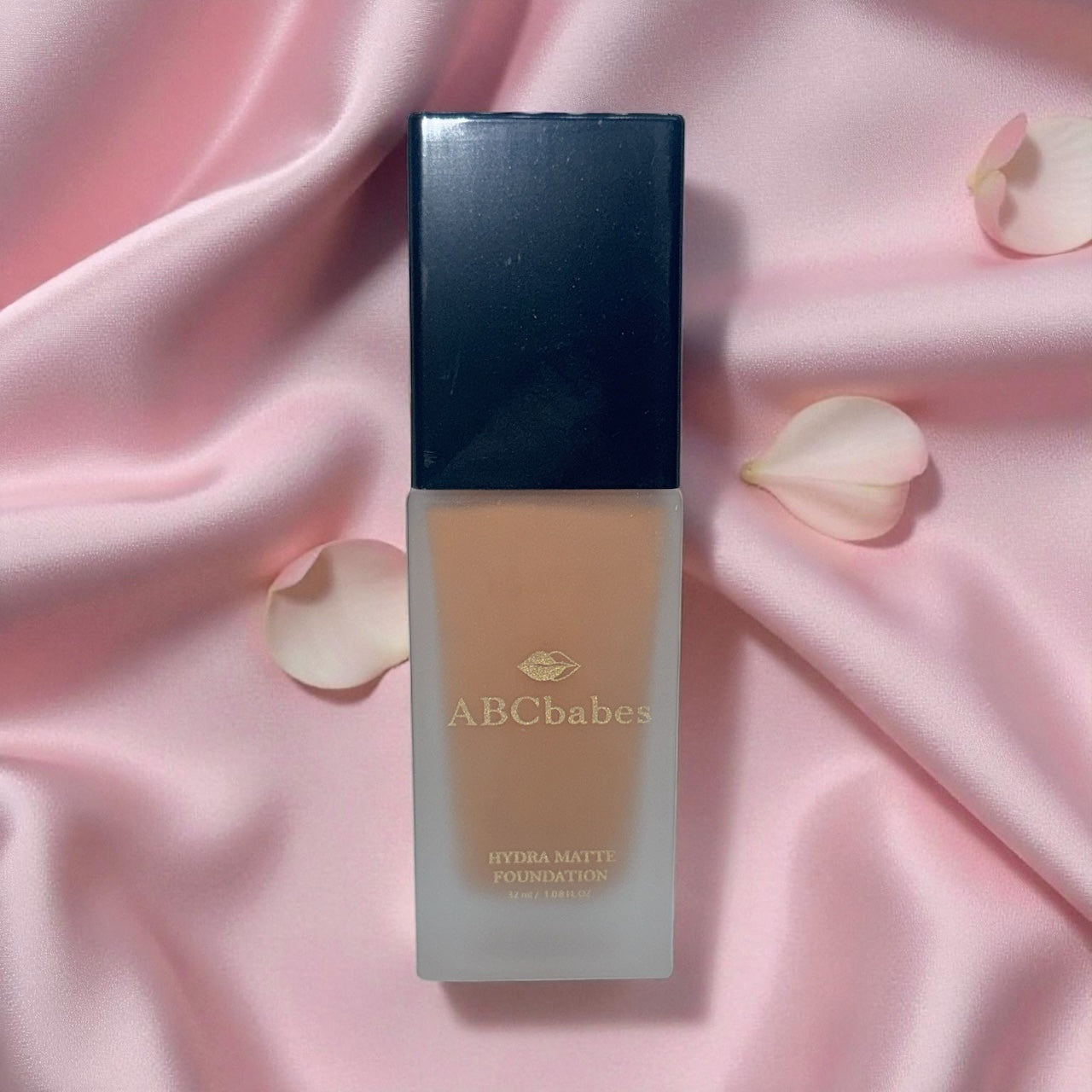 ABCbabes medium shade #20 warm golden undertones.