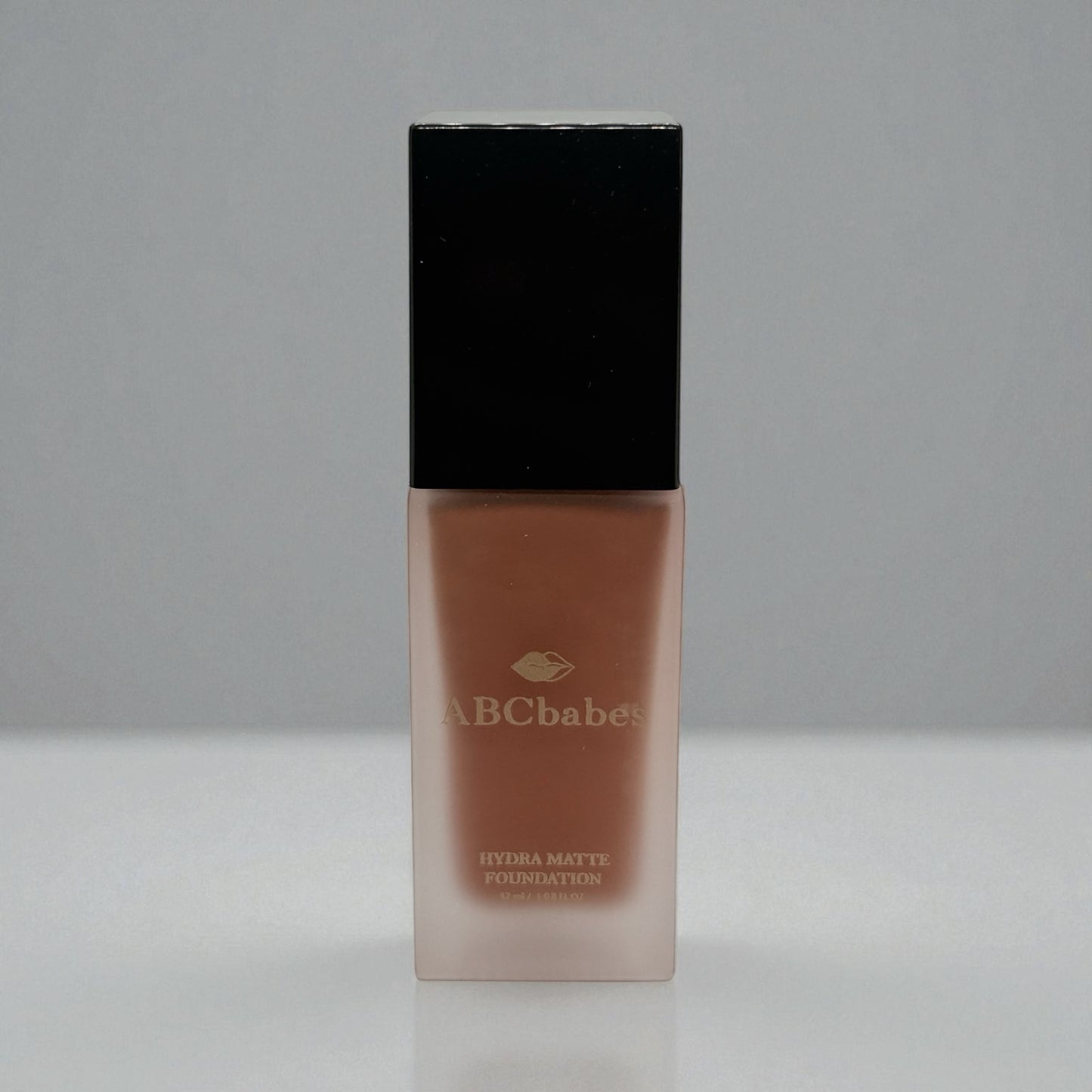 ABCbabes deep tan shade 43 with warm undertones, hydra matte finish liquid foundation.