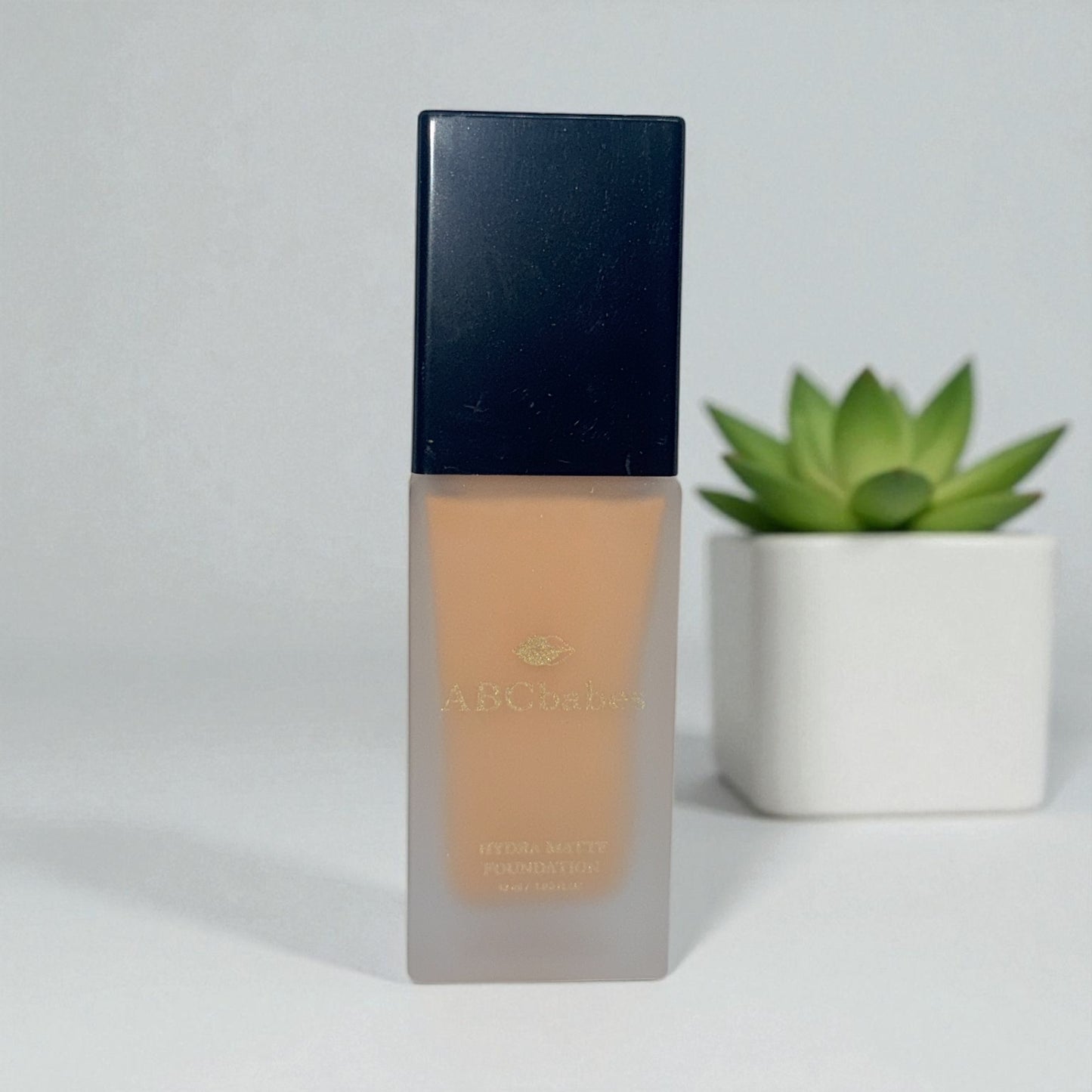 ABCbabes medium tan brown shade #23 warm liquid foundation with hydra matte finish